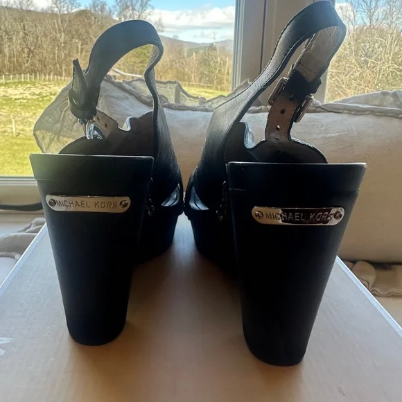 Michael Kors Harlow Sandal Black - Picture 3 of 3